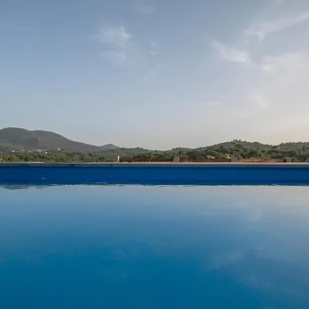 Corfu Tramezzo Designer's House بيت للعطل