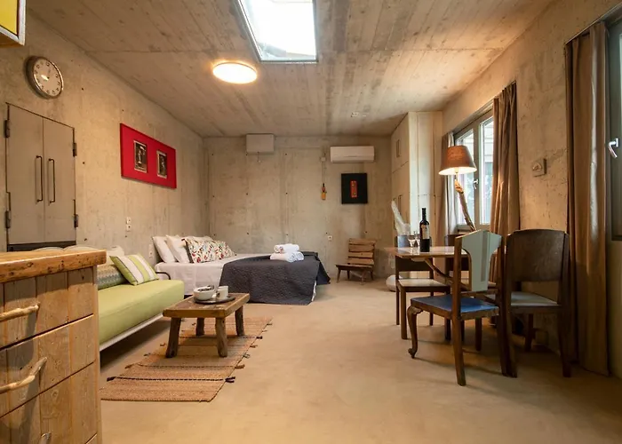 Corfu Tramezzo Designer's House * Μπαστούνι