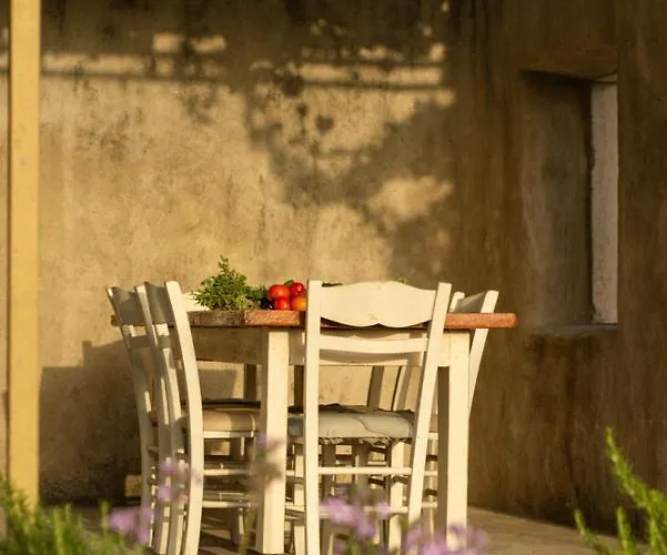 Дом отдыха Corfu Tramezzo Designer's House Bastounion